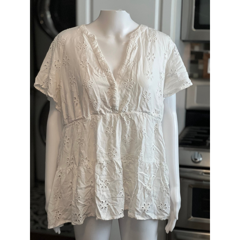 Torrid Women's Babydoll White Eyelet Top Cloud Dancer White Shirt - Picture 2 of 7